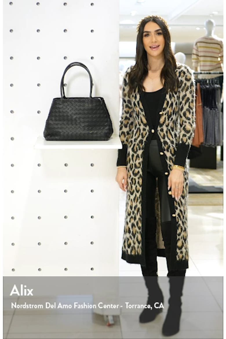 Intrecciato Double Handle Leather Tote video