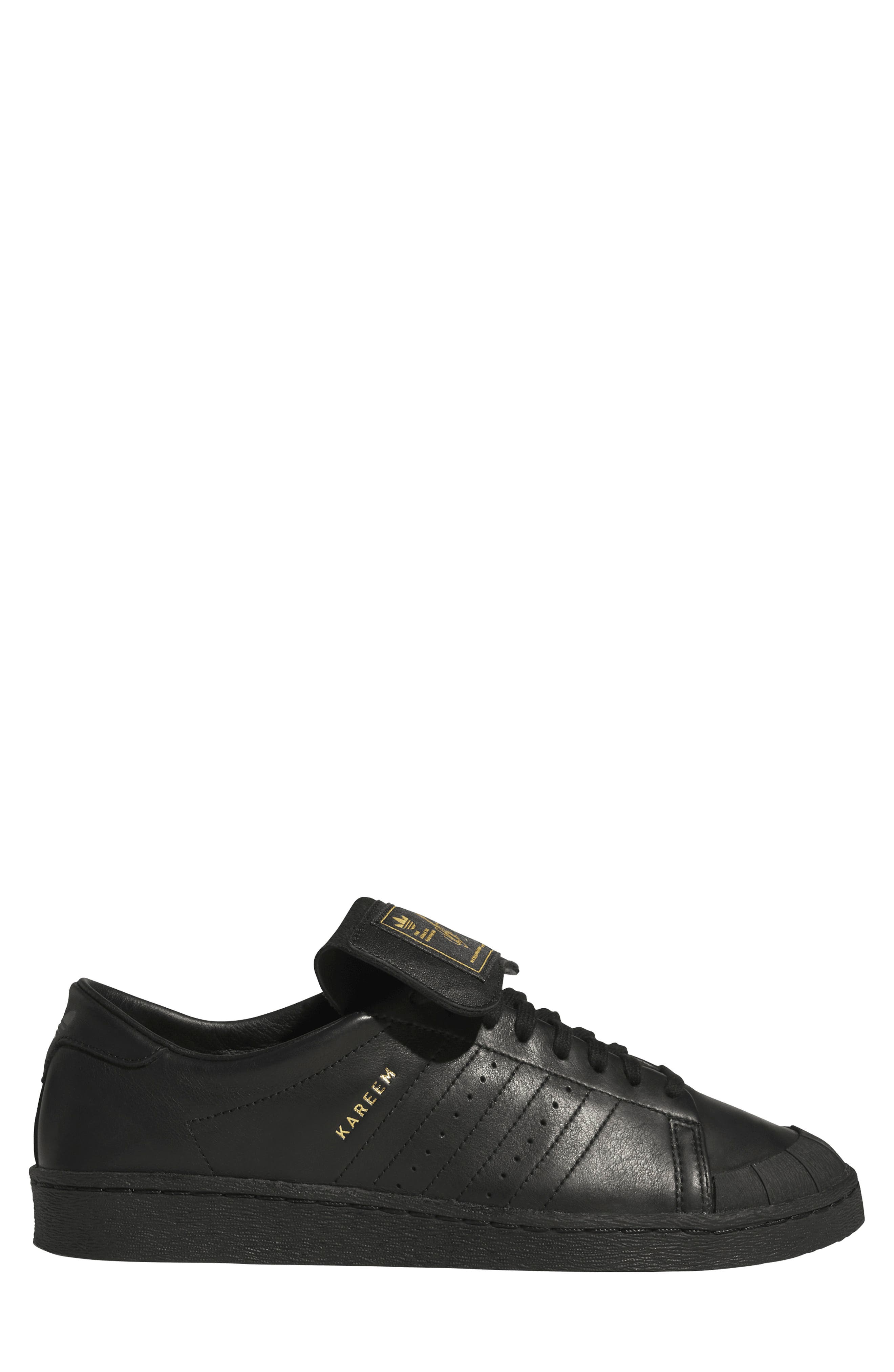 adidas Chavvaria Jabbar Low Top Sneaker, Alternate, color, Core Black