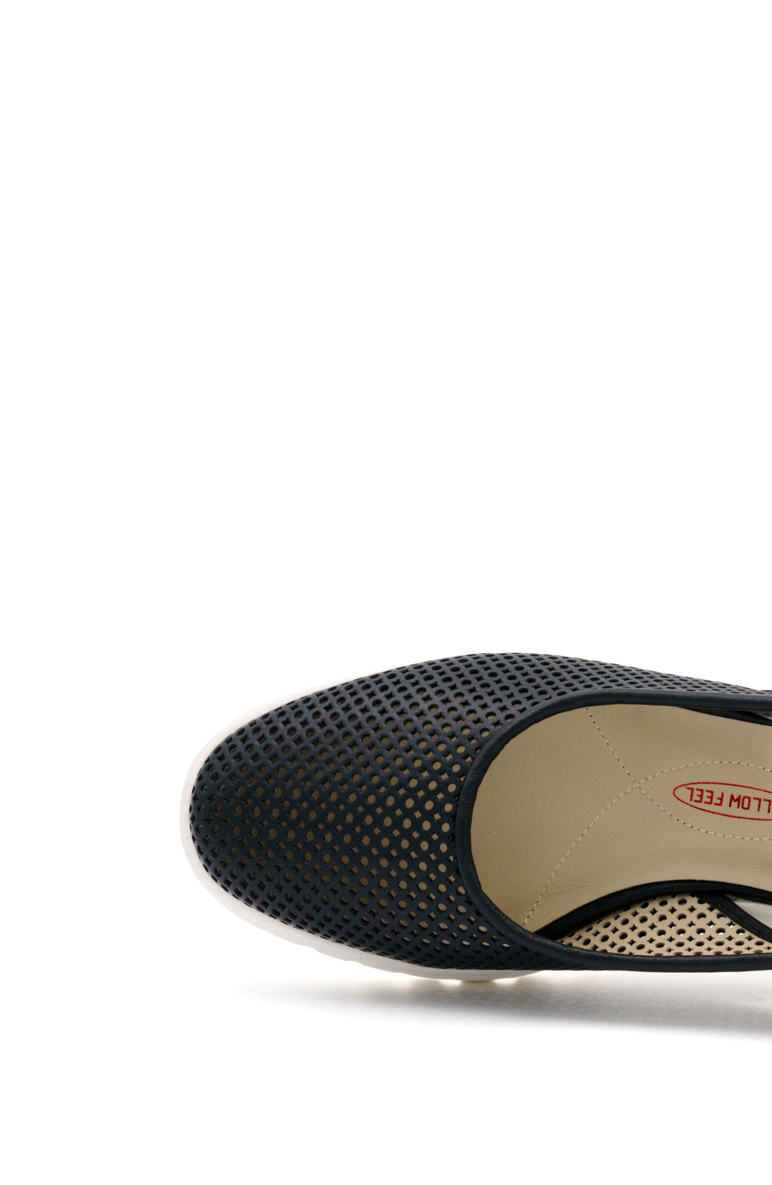 Amalfi by Rangoni Egregio Slingback Sneaker, Alternate, color, Black Vapor