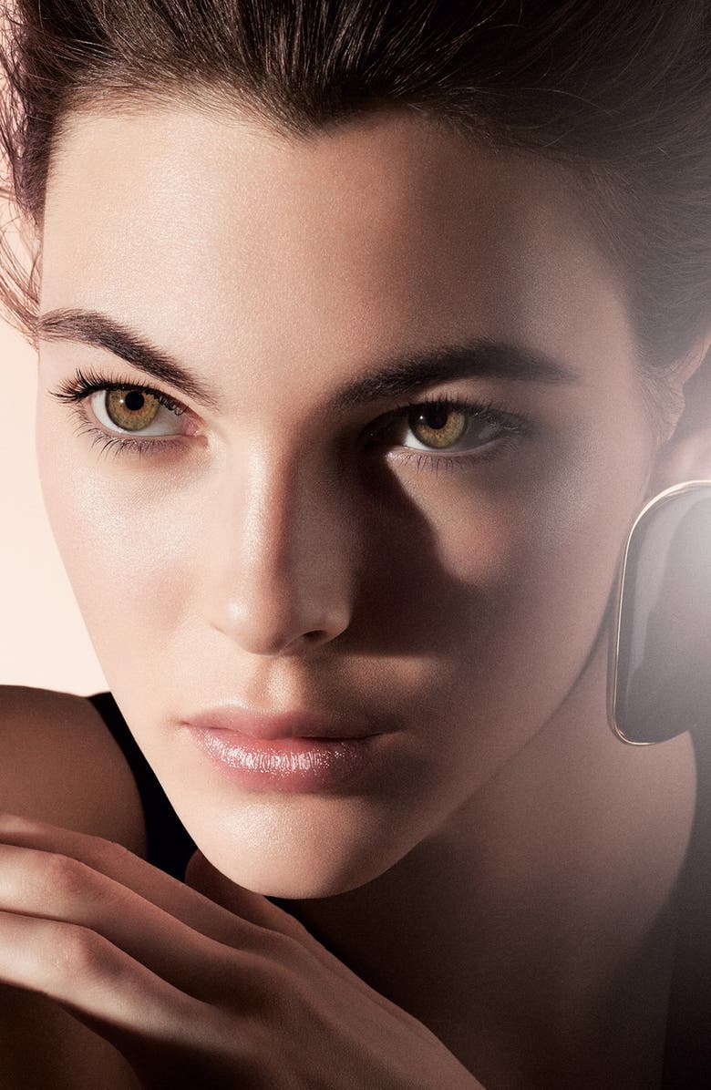 ARMANI beauty Giorgio Armani 'Maestro Glow' Nourishing Fusion Foundation Bi-Phase Elixir Broad Spectrum SPF 30, Alternate, color,