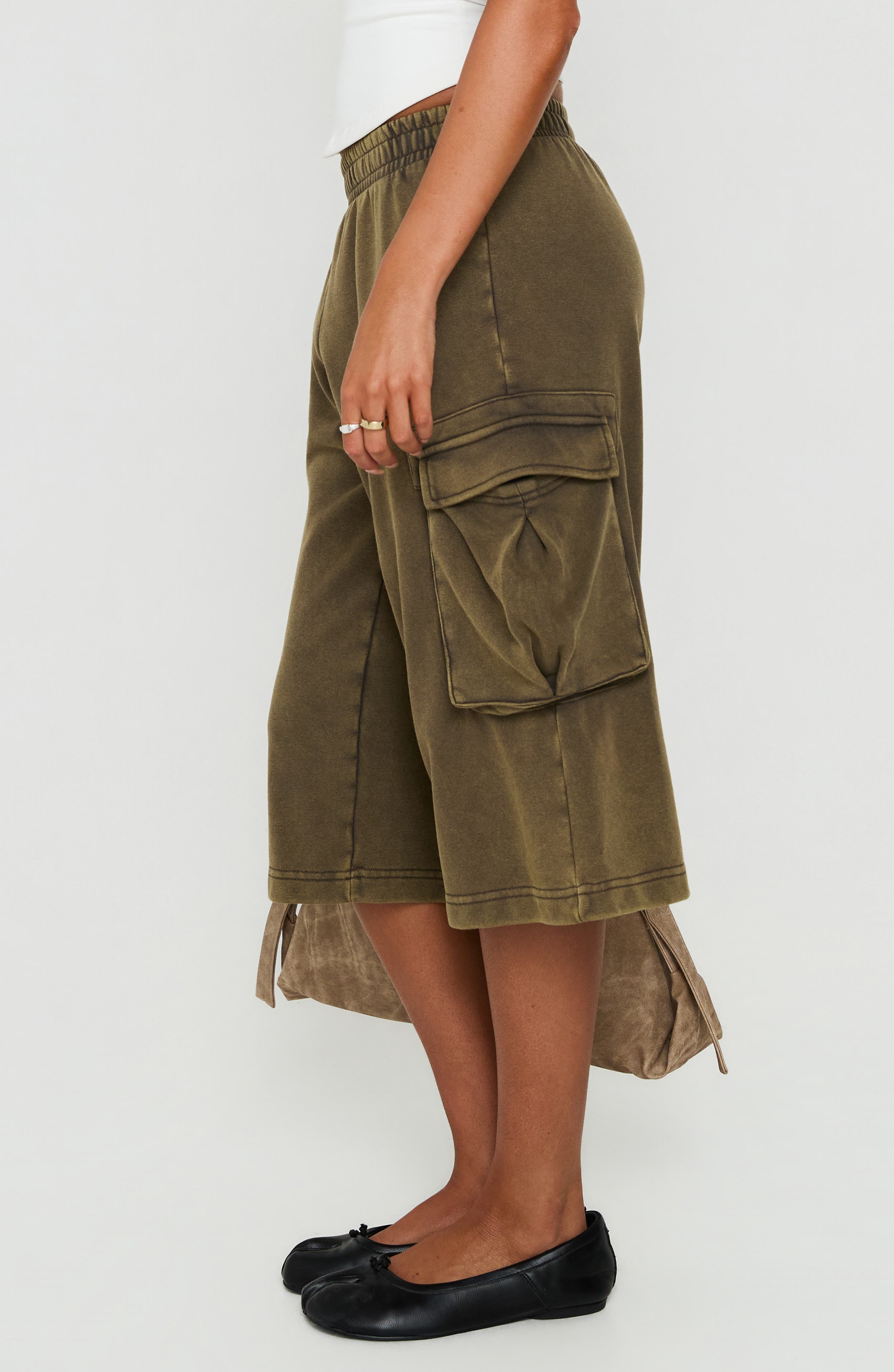 selected BROWN