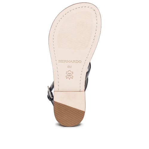 Bernardo Footwear Maverick 2 Toe Loop Sandal In Navy