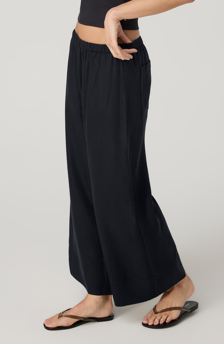 Vuori Trestles Twill Everyday Wide Leg Crop Pants, Alternate, color, Black
