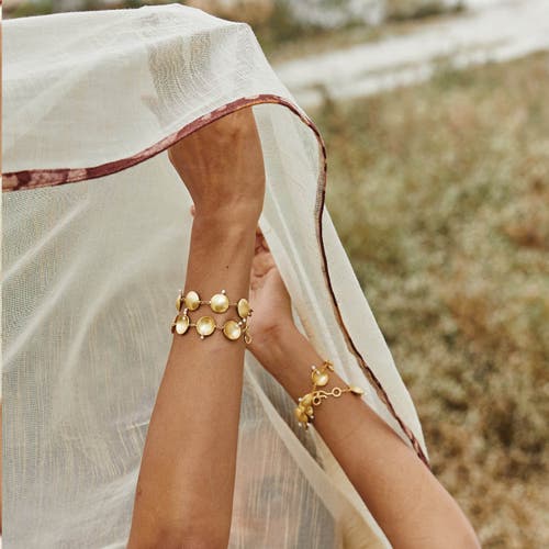 Dhwani Bansal Vitr Bracelet In Gold Plated