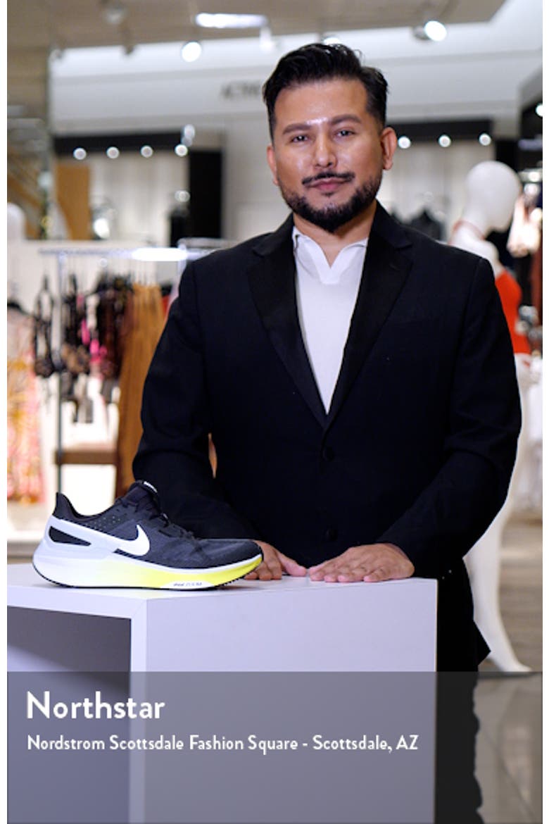 Air Zoom Structure 25 Running Shoe video