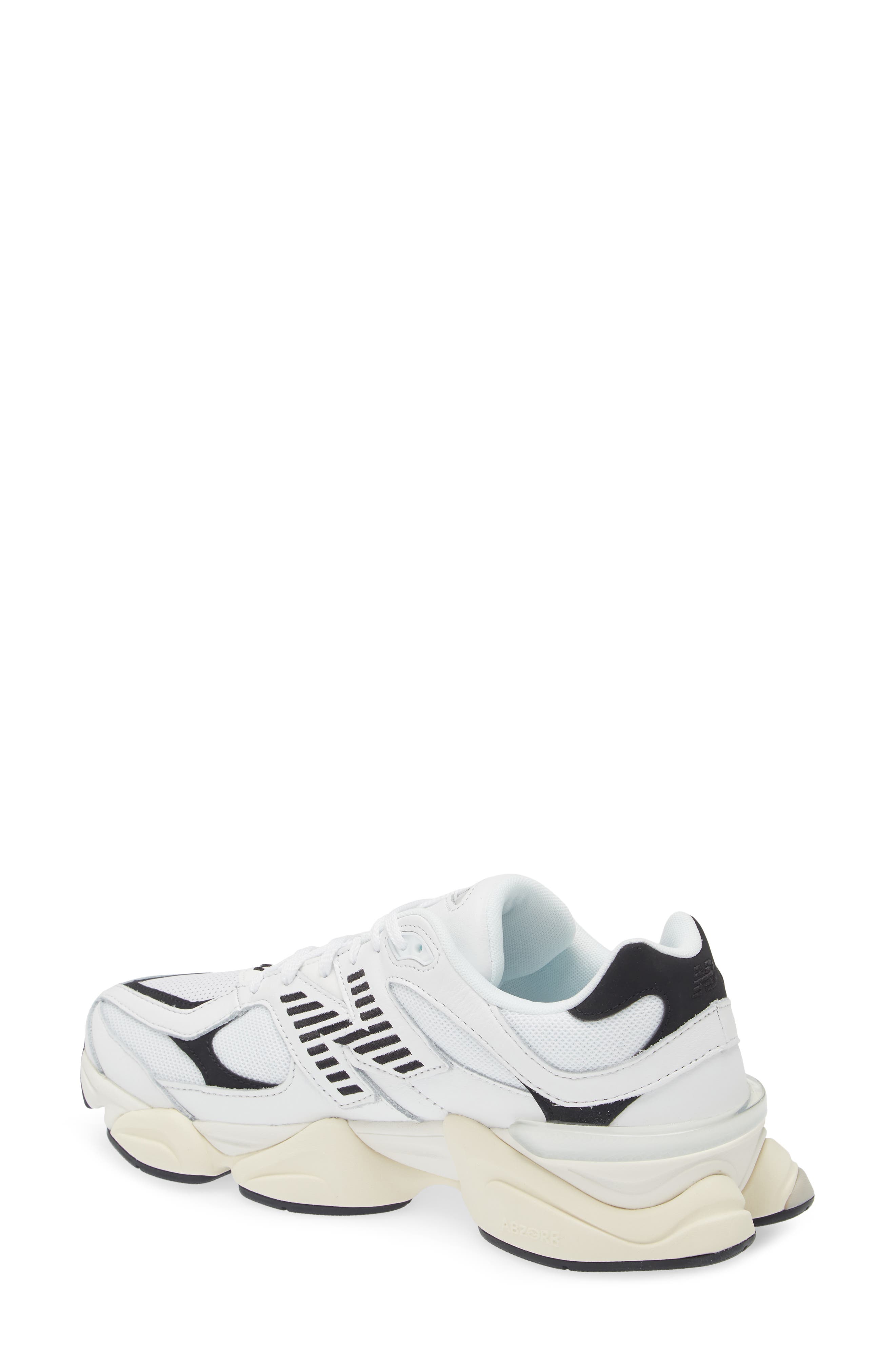 9060 Sneaker - image 2