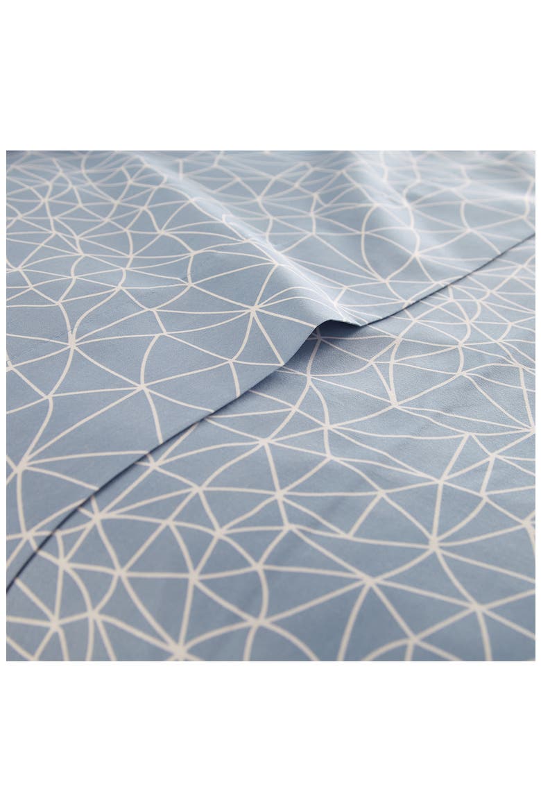 Queen Sized Modern Printed Sheet Set - Blue /White, Alternate, color, GEOMETRIC MAZE - BLUE / WHITE