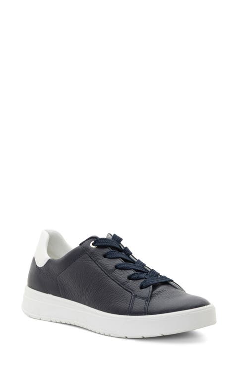 Ruby Sneaker