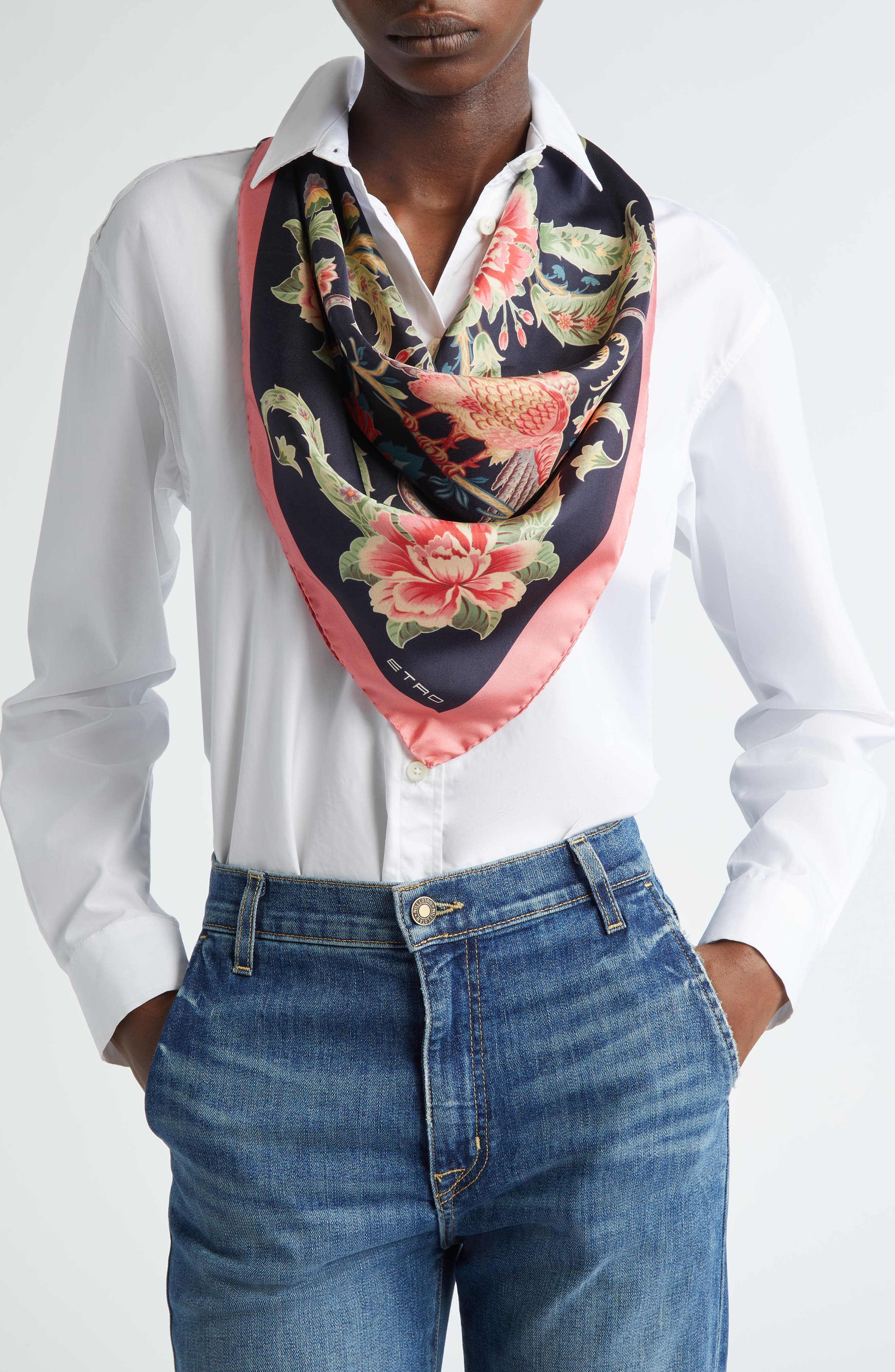 Foulard En Soie ETRO - Motif Multicolore - Occasion Porté - Accessoire De Luxe