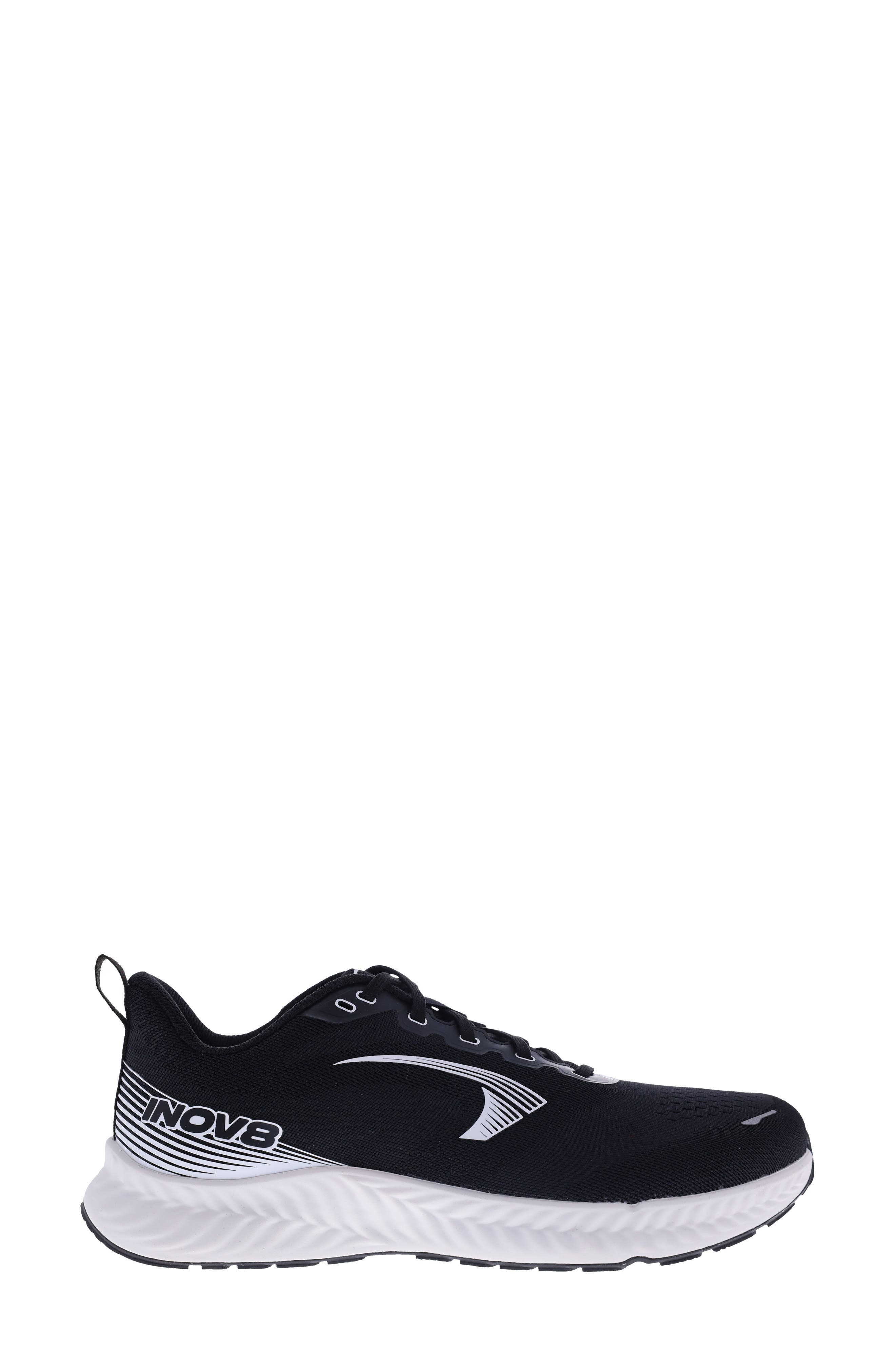 Roadfly Running Shoe, Alternate, color, BLACK/ WHITE