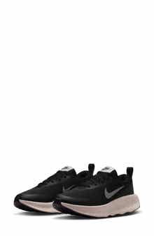 Nike Legend Essential 4 Walking Shoe