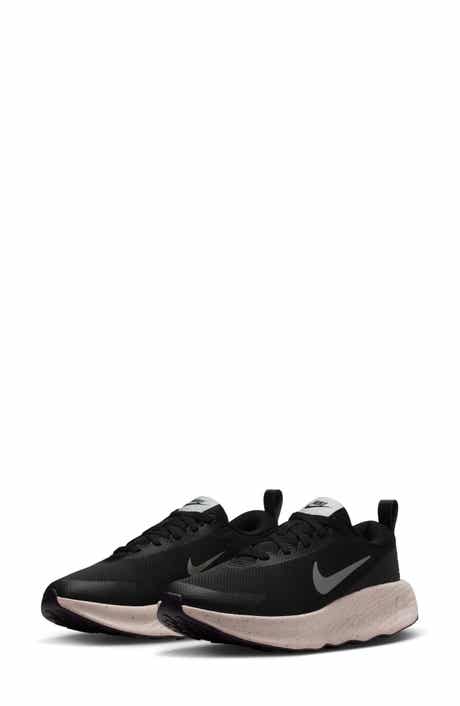 Nike Legend Essential 4 Walking Shoe