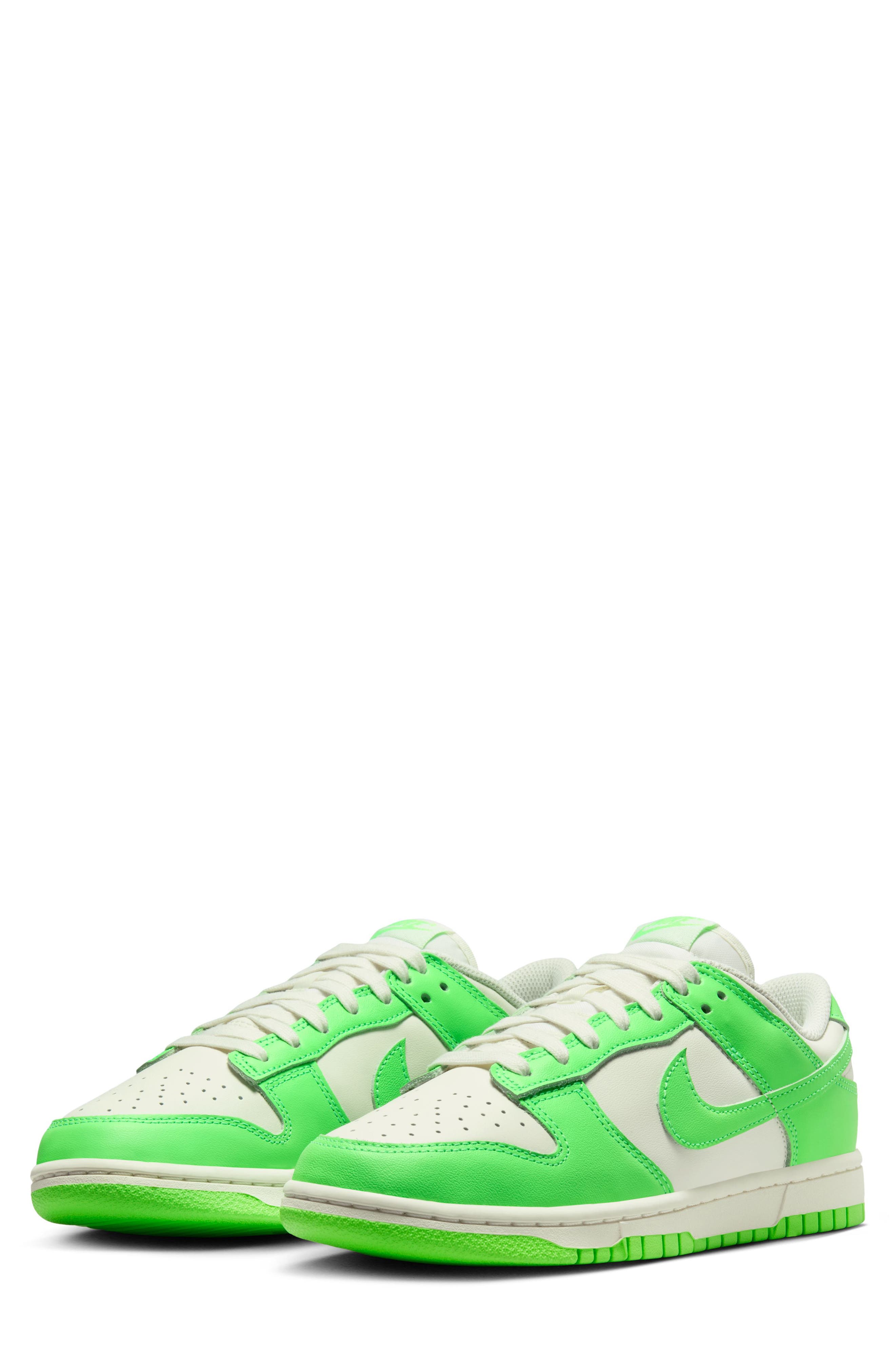 Nike Dunk Low Top Sneaker In Green