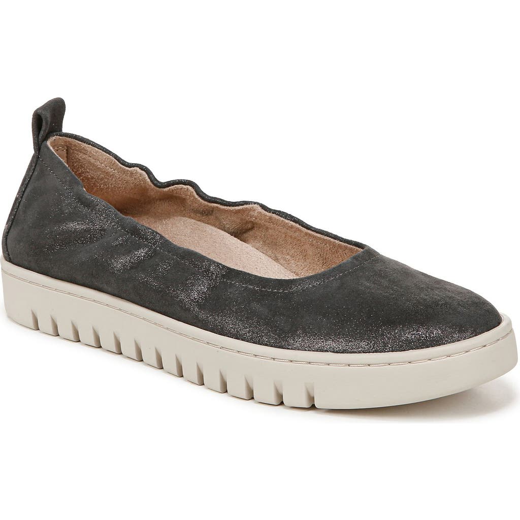 Vionic Uptown Ballet Slip-on Sneaker In Silver