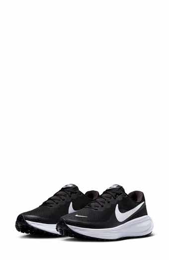 Nike Revolution 8 Running Shoe