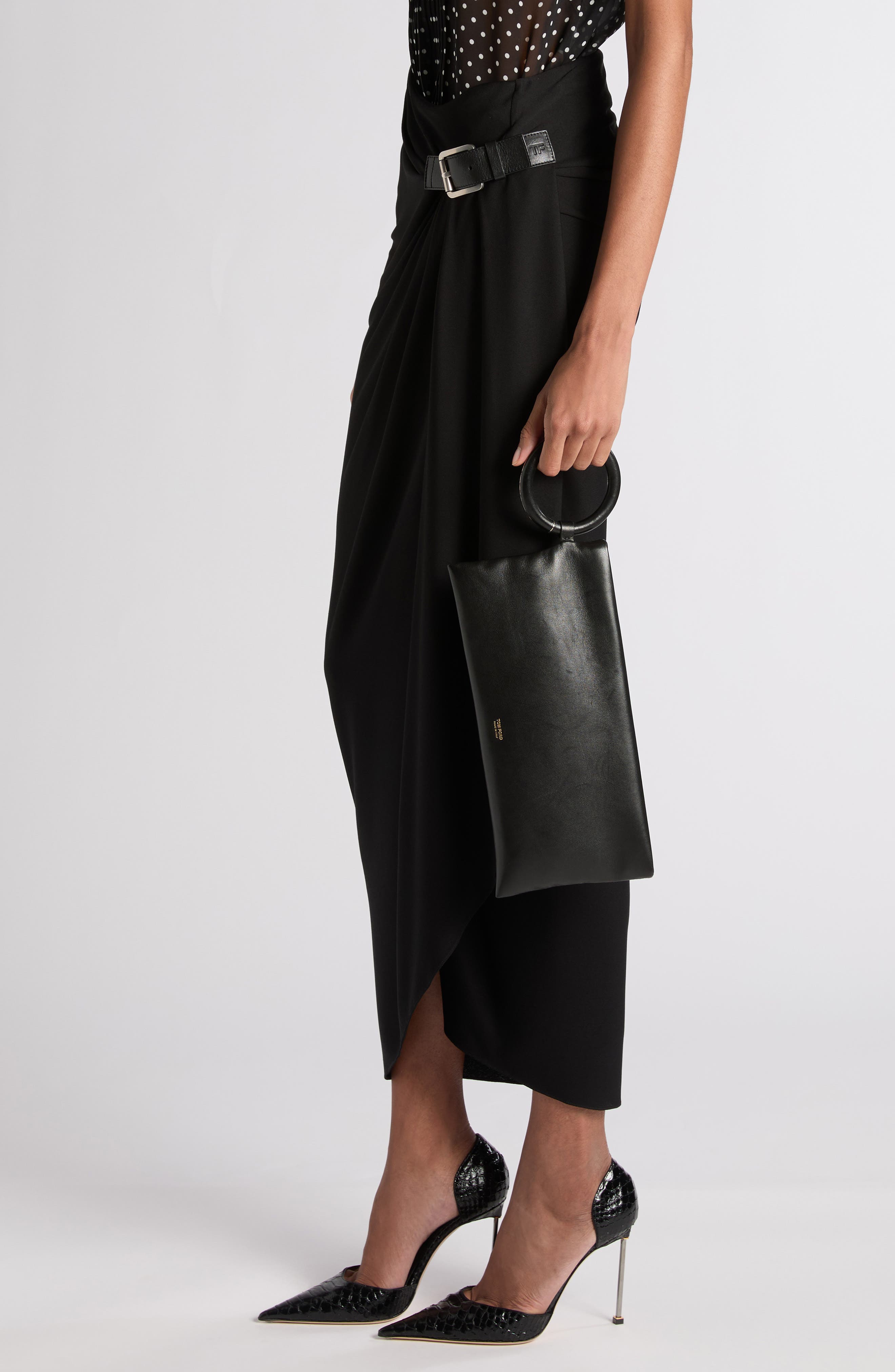 TOM FORD T-Ring Leather Clutch, Alternate, color, Naa Black