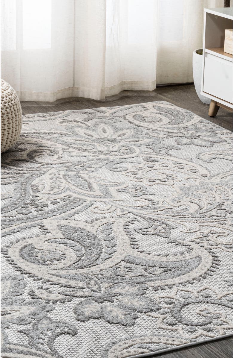 JONATHAN Y Gordes Paisley High-Low Light indoor/Outdoor Area Rug, Alternate, color, Light Gray/Ivory