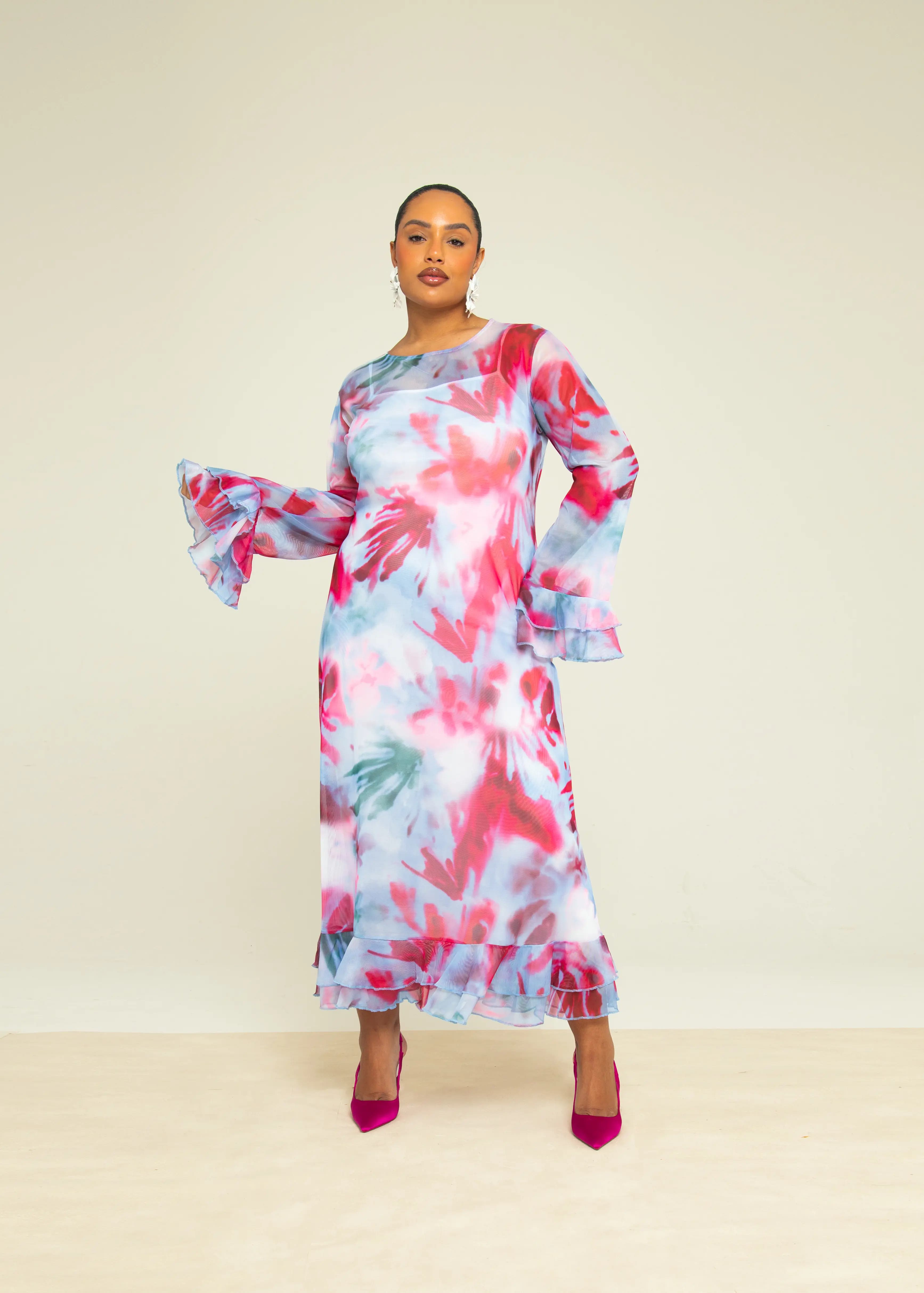 FASHION-SZN CURVE Blurred Floral Mesh Maxi Dress in Blue 