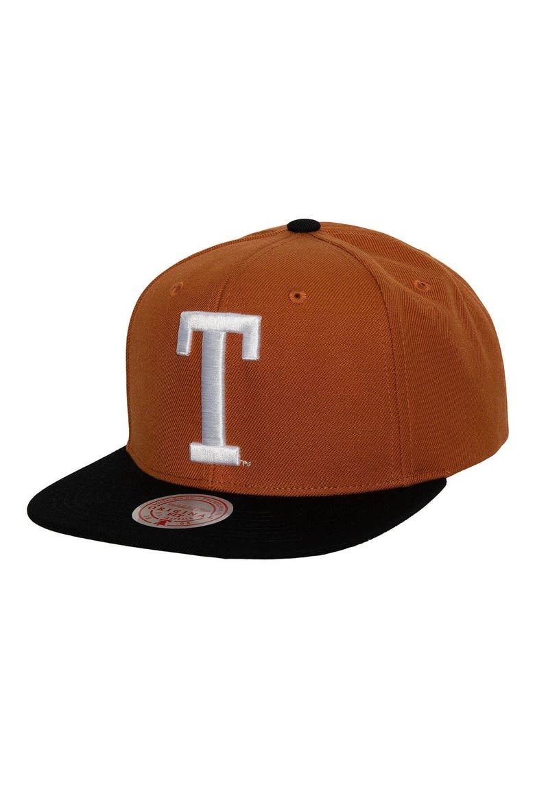 Men's Mitchell & Ness Burnt Orange/Black Texas Longhorns 2-Tone 2.0 Snapback Hat, Main, color, Burnt Orange