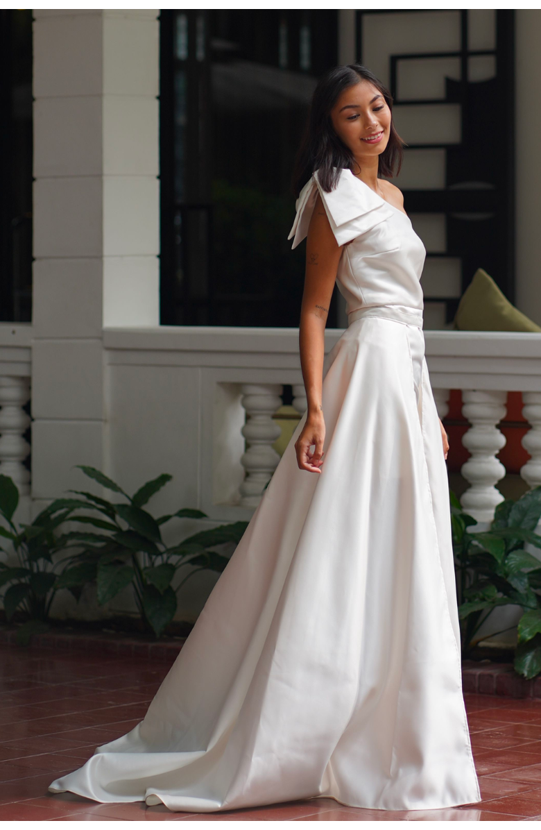 Pia Gladys Perey Ivy, Alternate, color, 