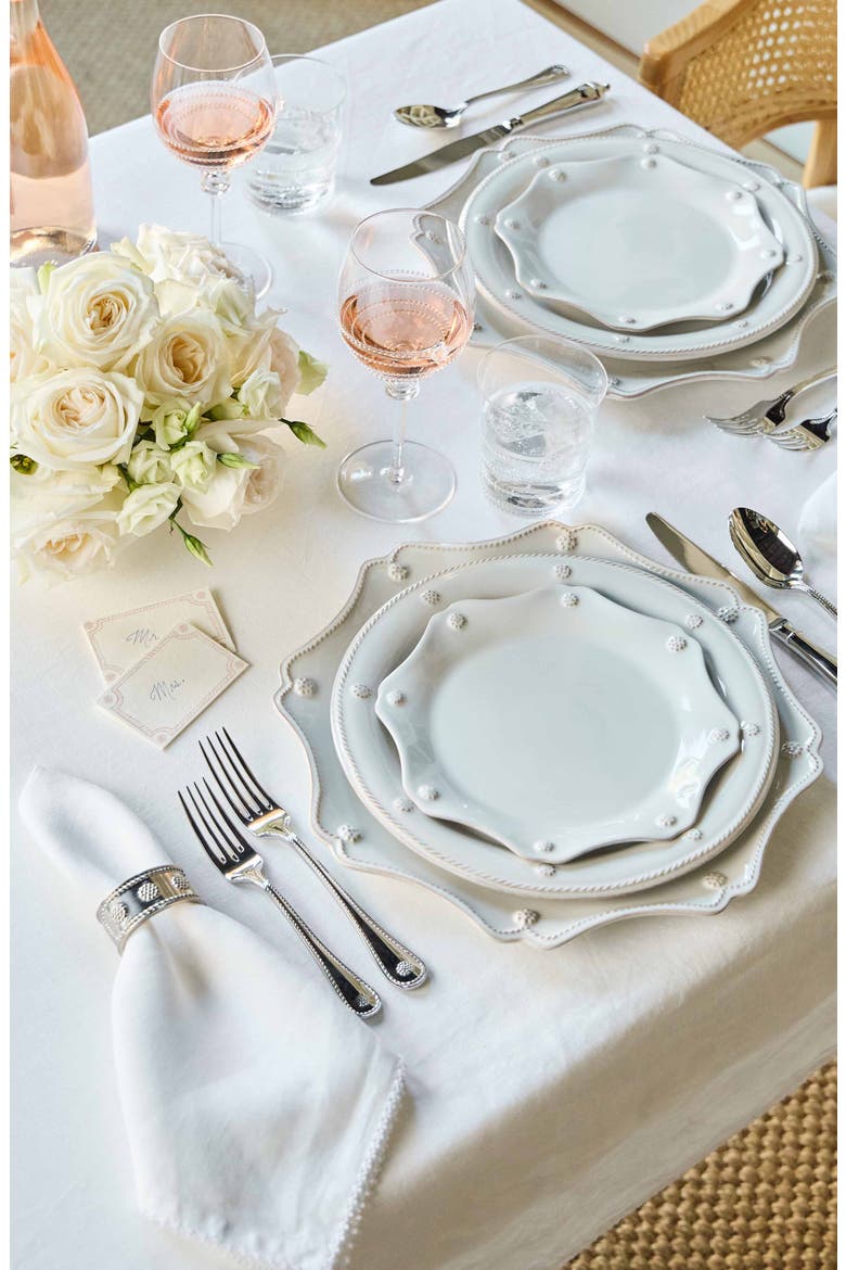 Set of 4 Berry Scallop Linen Napkins, Alternate, color, WHITE