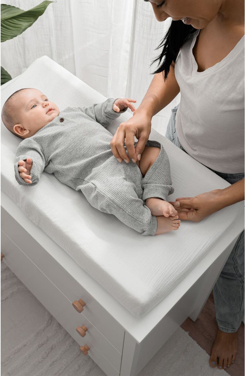 Comfy Cubs Muslin Fitted Changing Pad Cover, Alternate, color, White