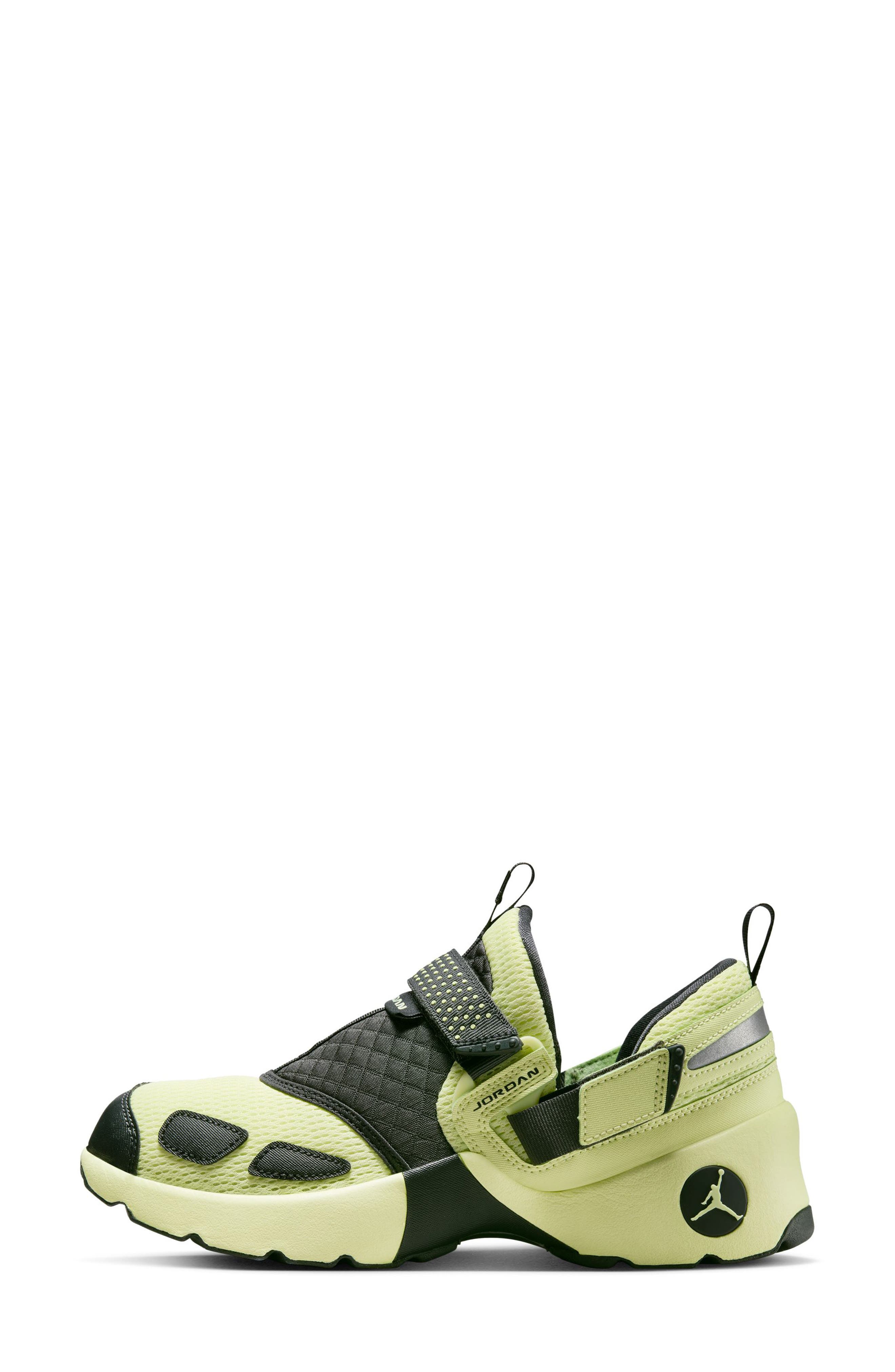 Jordan Trunner LX Sneaker, Alternate, color, Lemon Green/ Anthracite