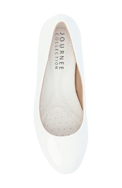 Journee Collection Luu Round Toe Pump In Patent/white