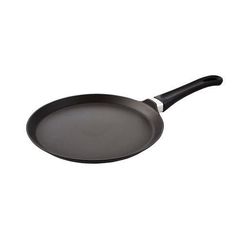 Scanpan Classic 9.75-Inch Omelet & Crepe Pan in Black 