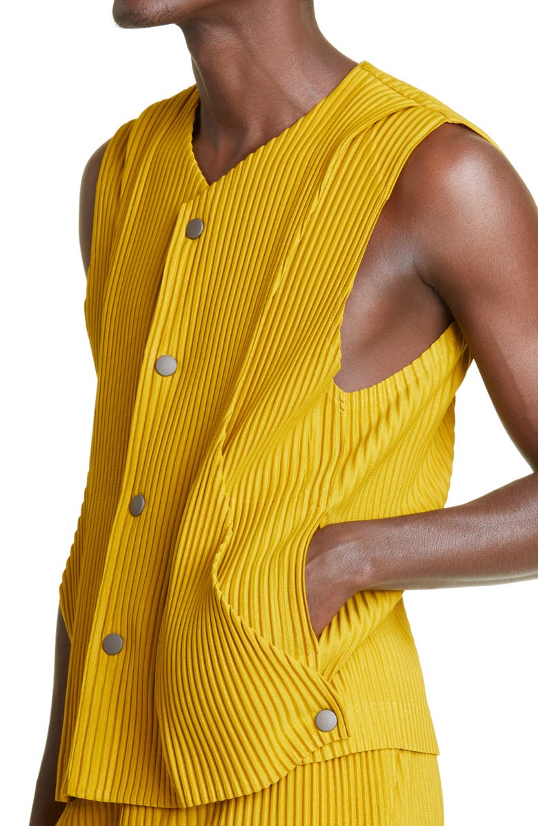 Homme Plissé Issey Miyake Men's Bow Pleated Snap Front Vest, Alternate, color,