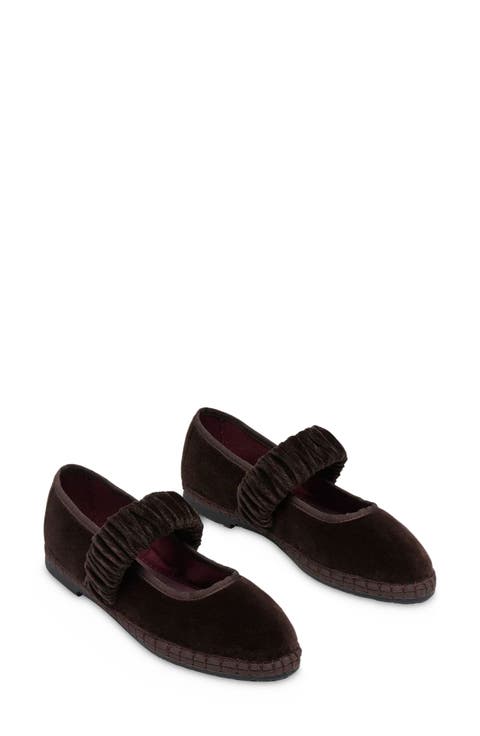 Mafalda Mary Jane Flat