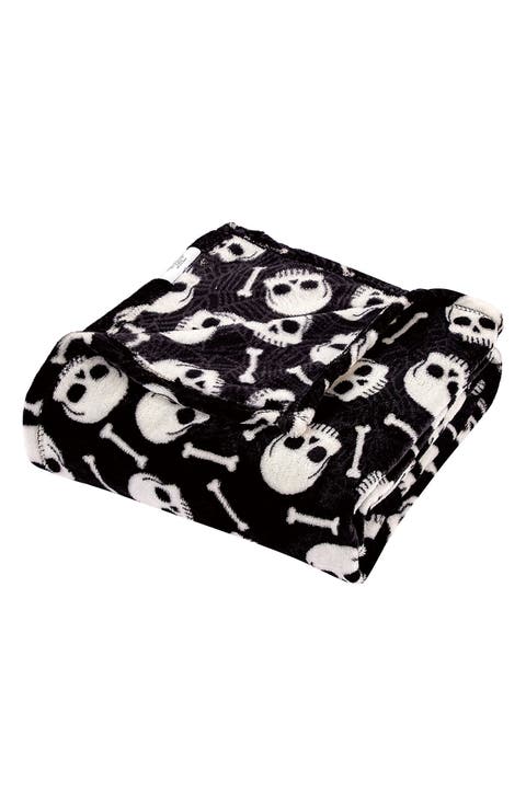 Skull & Bones Micro Plush Throw Blanket