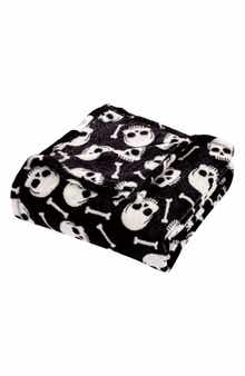 Skull & Bones Micro Plush Throw Blanket