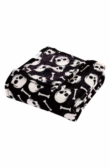 Skull & Bones Micro Plush Throw Blanket