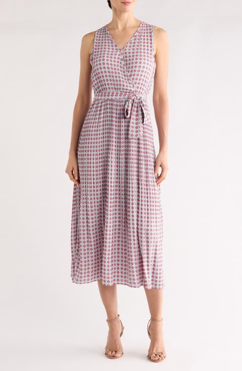 Sleeveless Pleated Maxi Dress