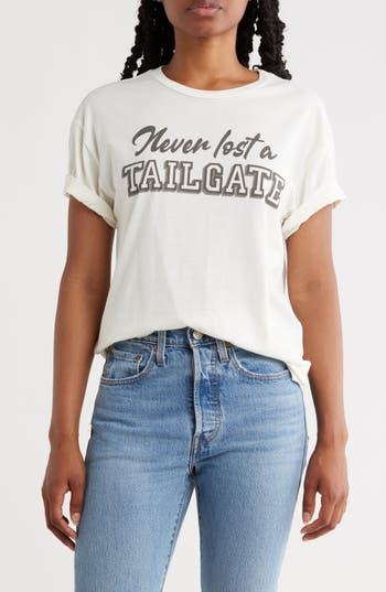 Vinyl Icons Tailgate Graphic T-shirt In White