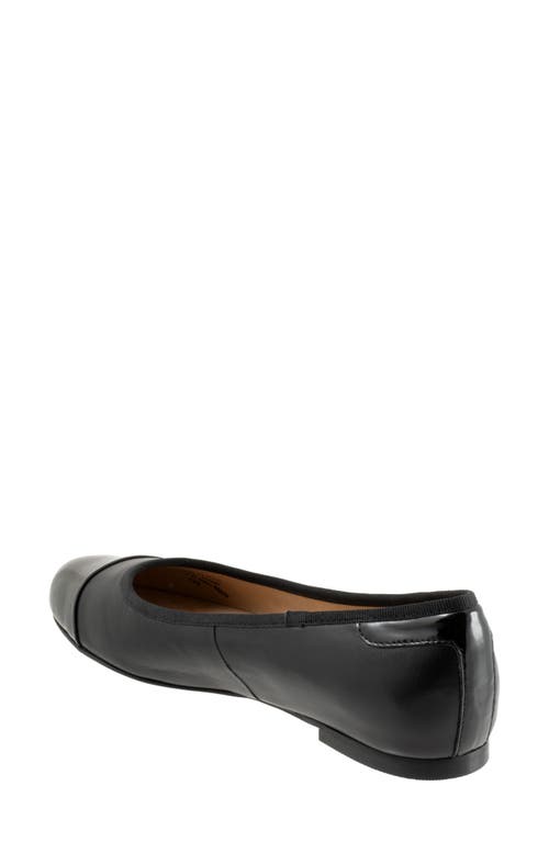 Trotters Clara Cap Toe Flat In Black