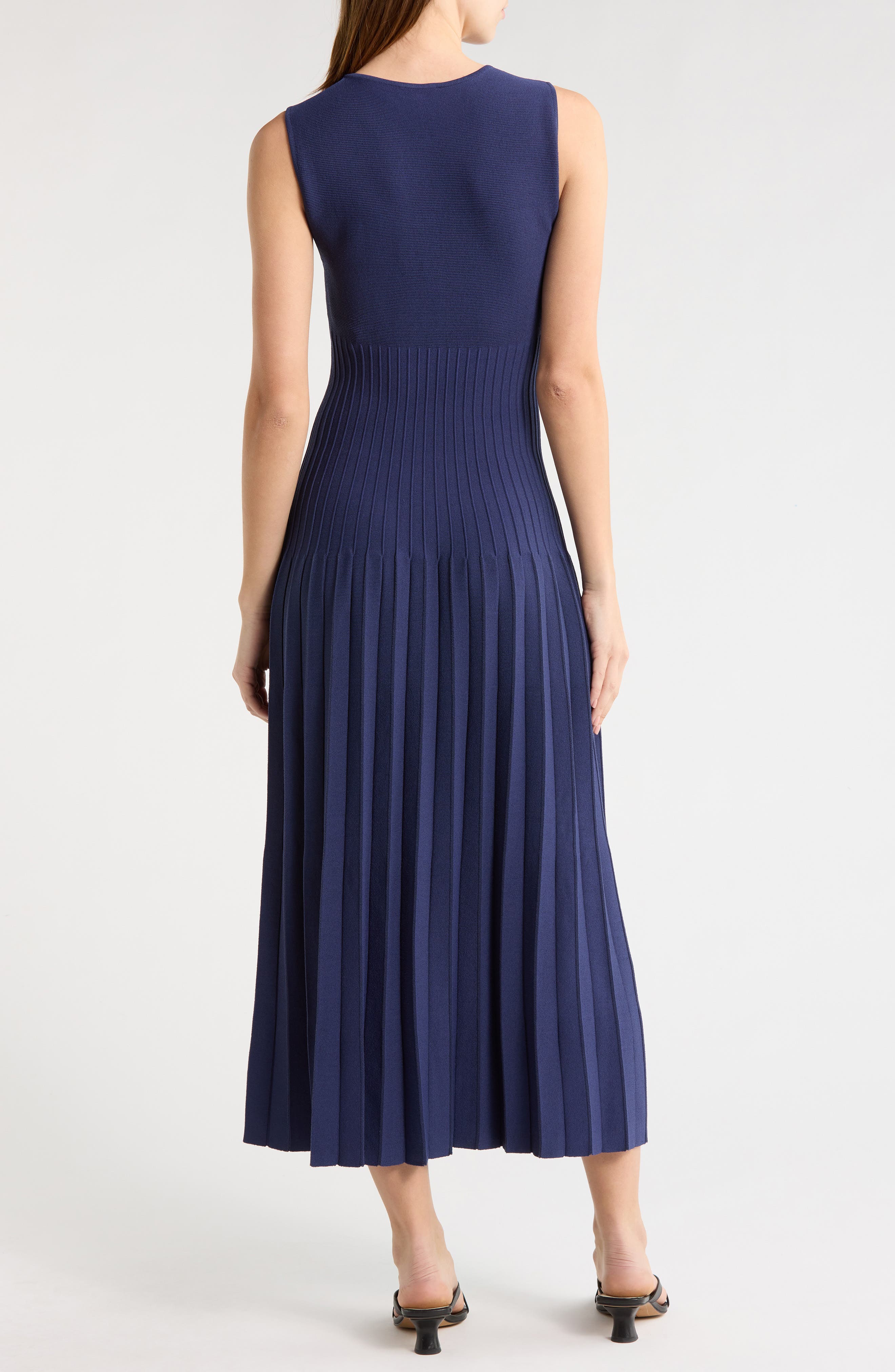 Elyse Pleated Sleeveless Knit Maxi Dress - image 4