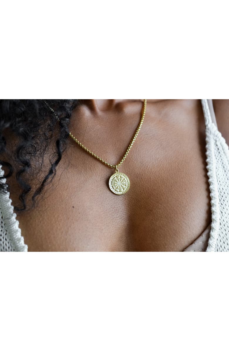 Solana Pendant Necklace