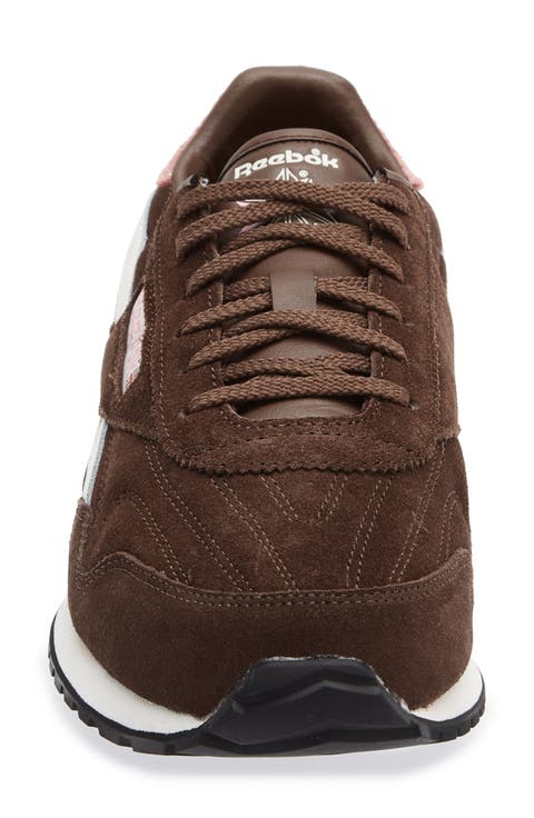 Classic AZ Sneaker