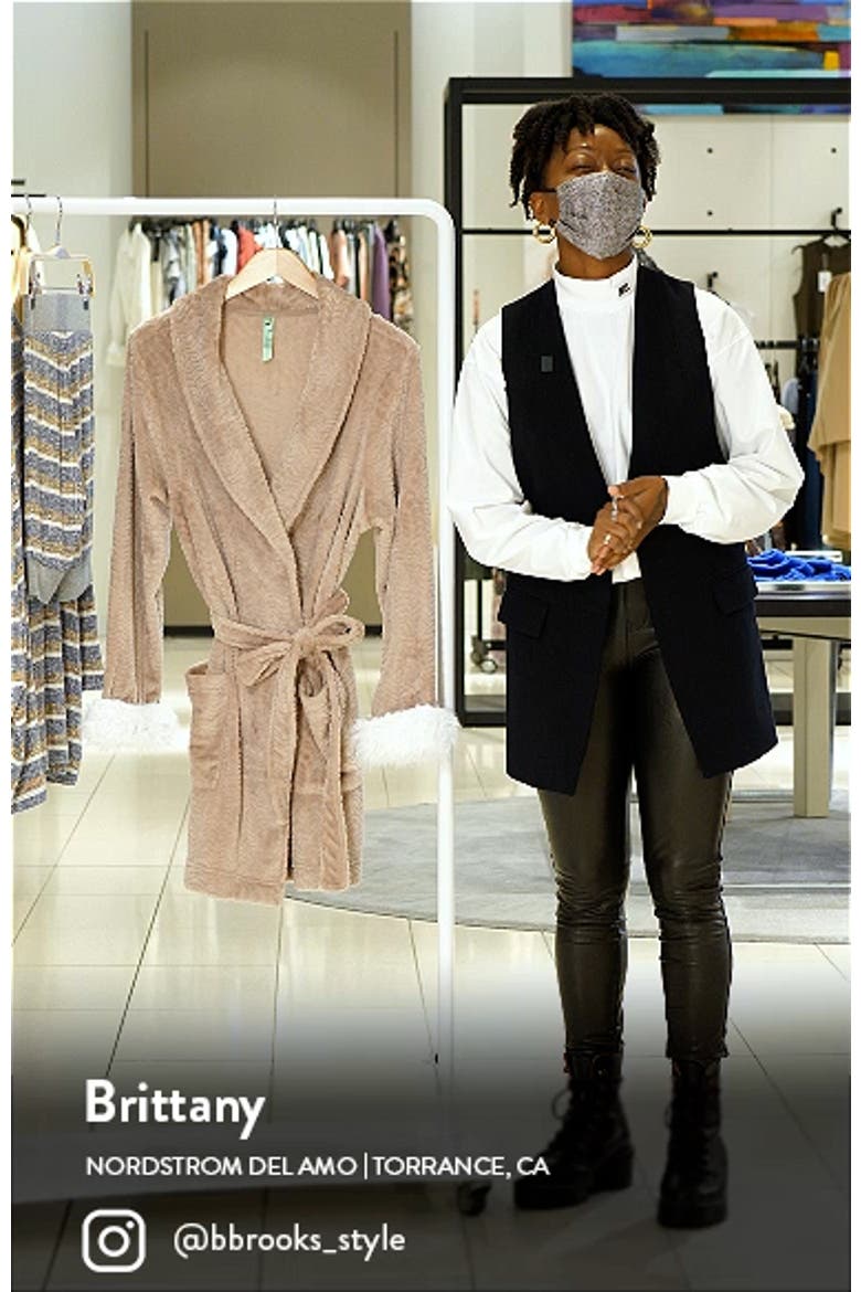 Intimates Warm It Up Short Robe video