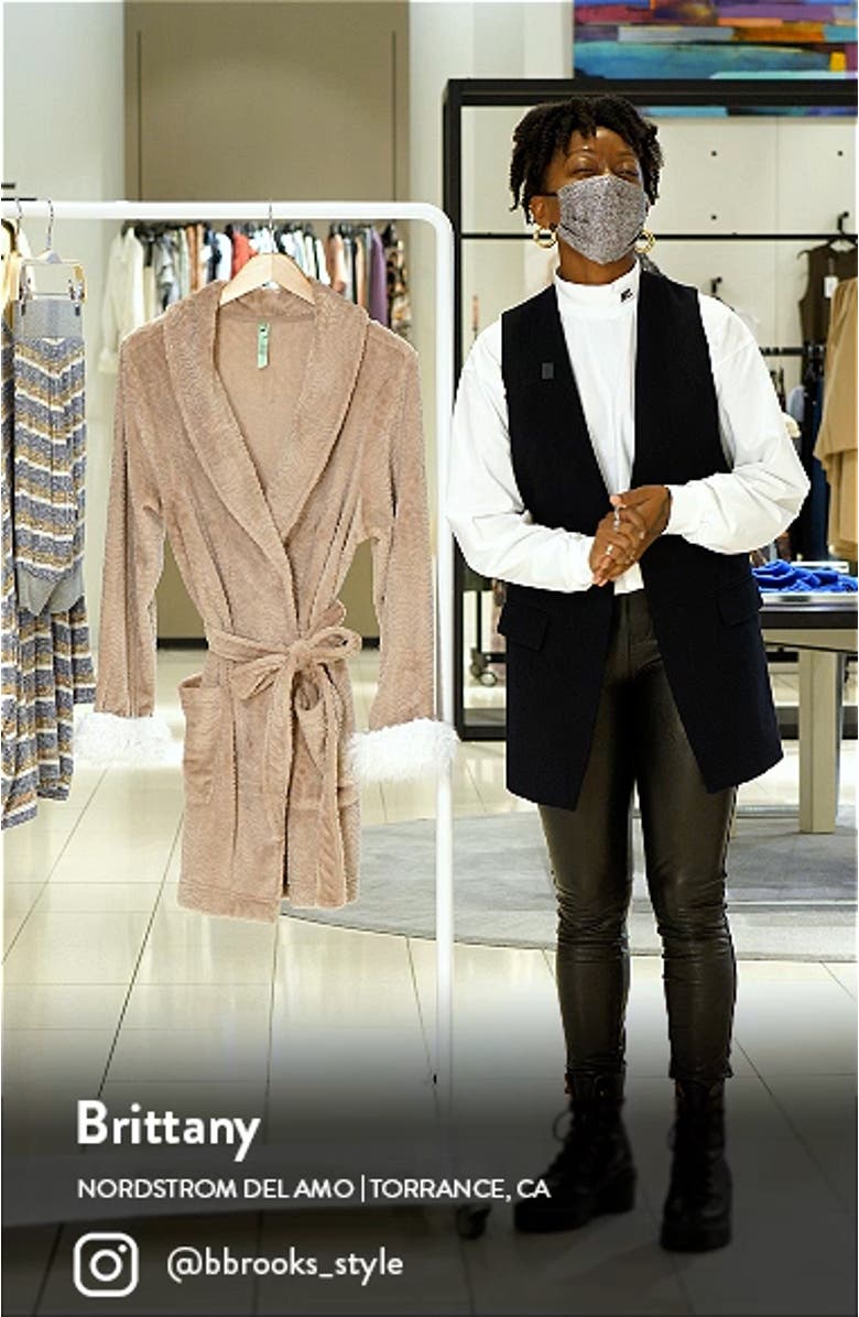 Intimates Warm It Up Short Robe, sales video thumbnail