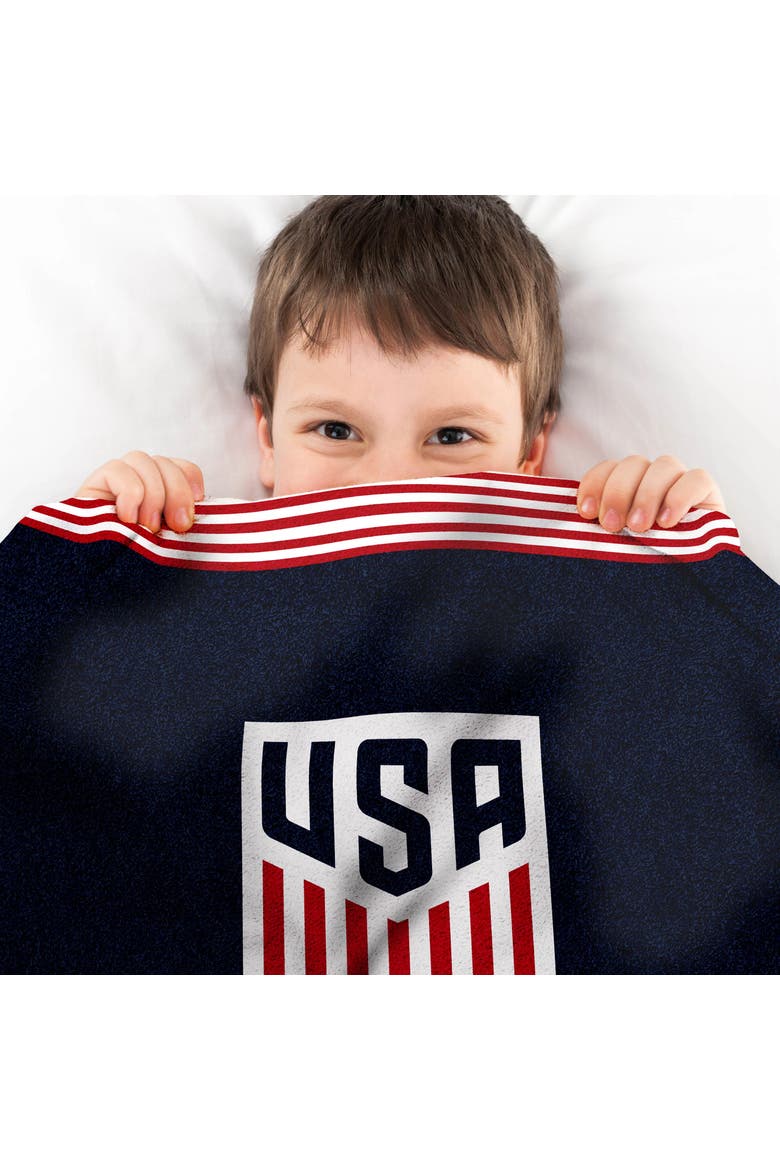 US Womens Soccer Megan Rapinoe 60" x 80" Raschel Throw Blanket, Alternate, color, None