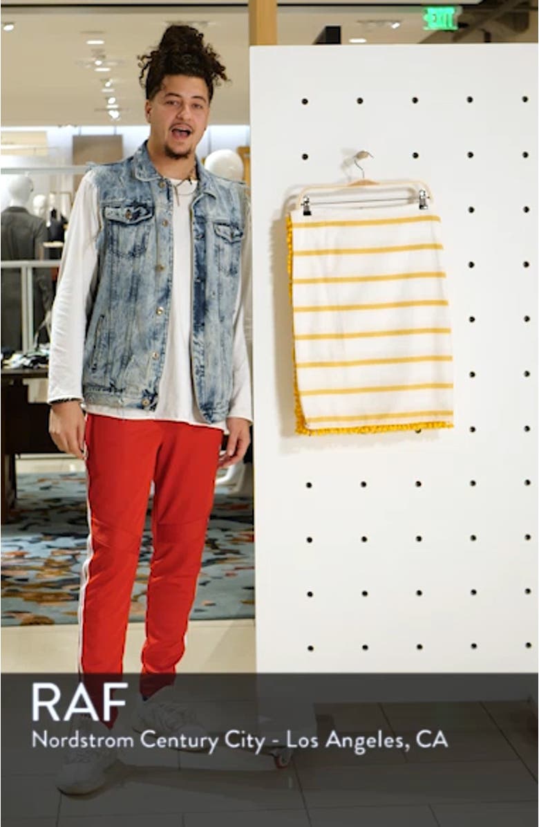 Pompom Sarong, sales video thumbnail