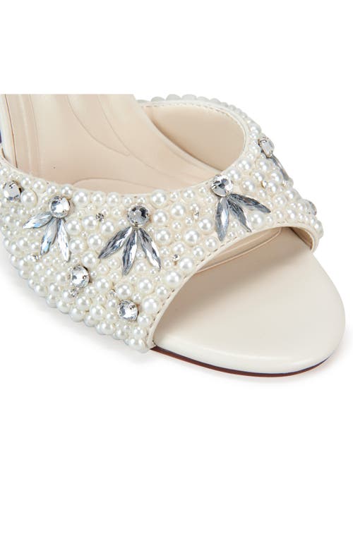 Azalea Wang Somethingnew Sandal In White