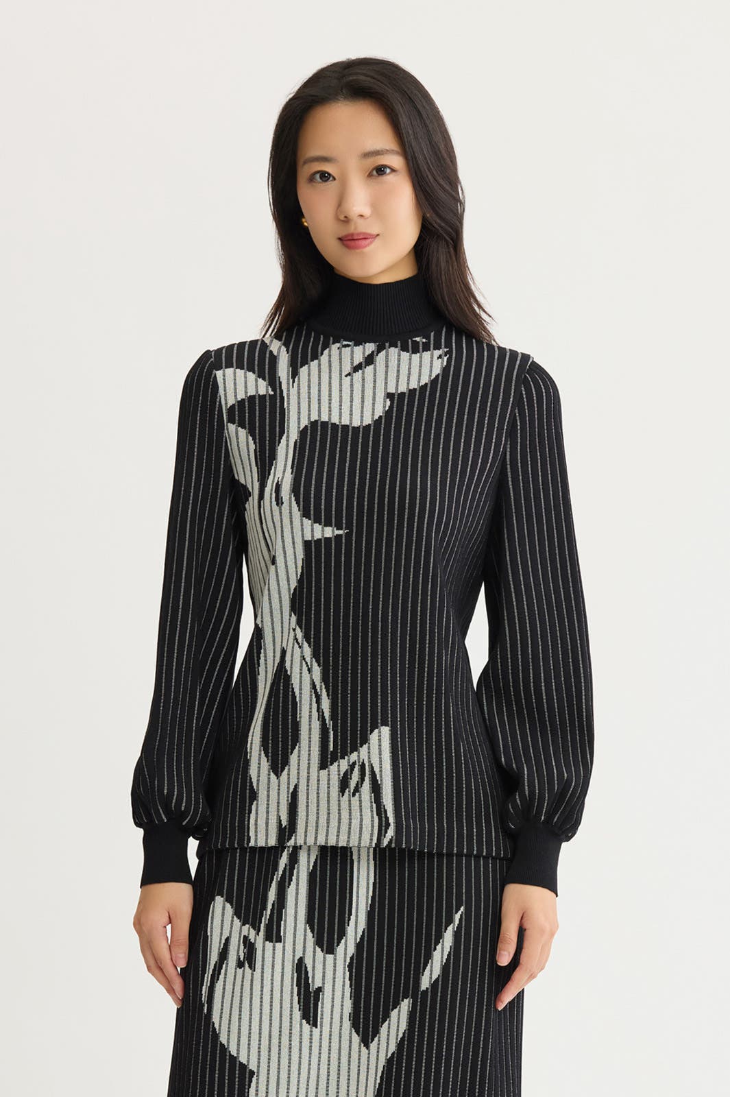 selected Black/Ivory