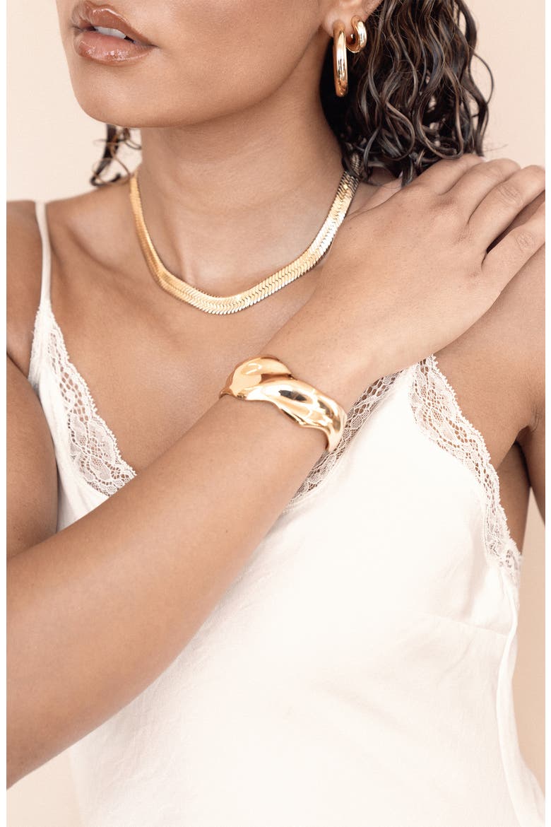 Wavy Metal Cuff Bracelet, Alternate, color, GOLD