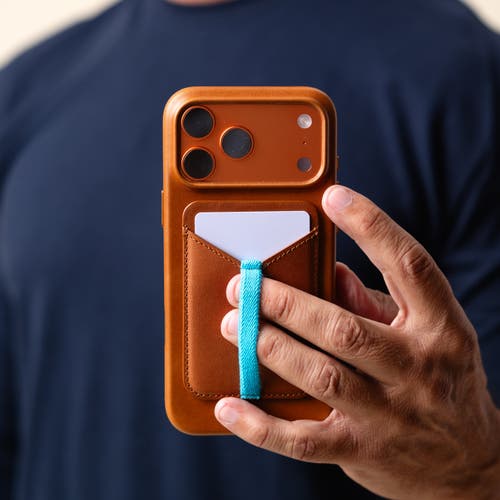 Bluebonnet The Minimalist Magsafe Card Wallet In Brown