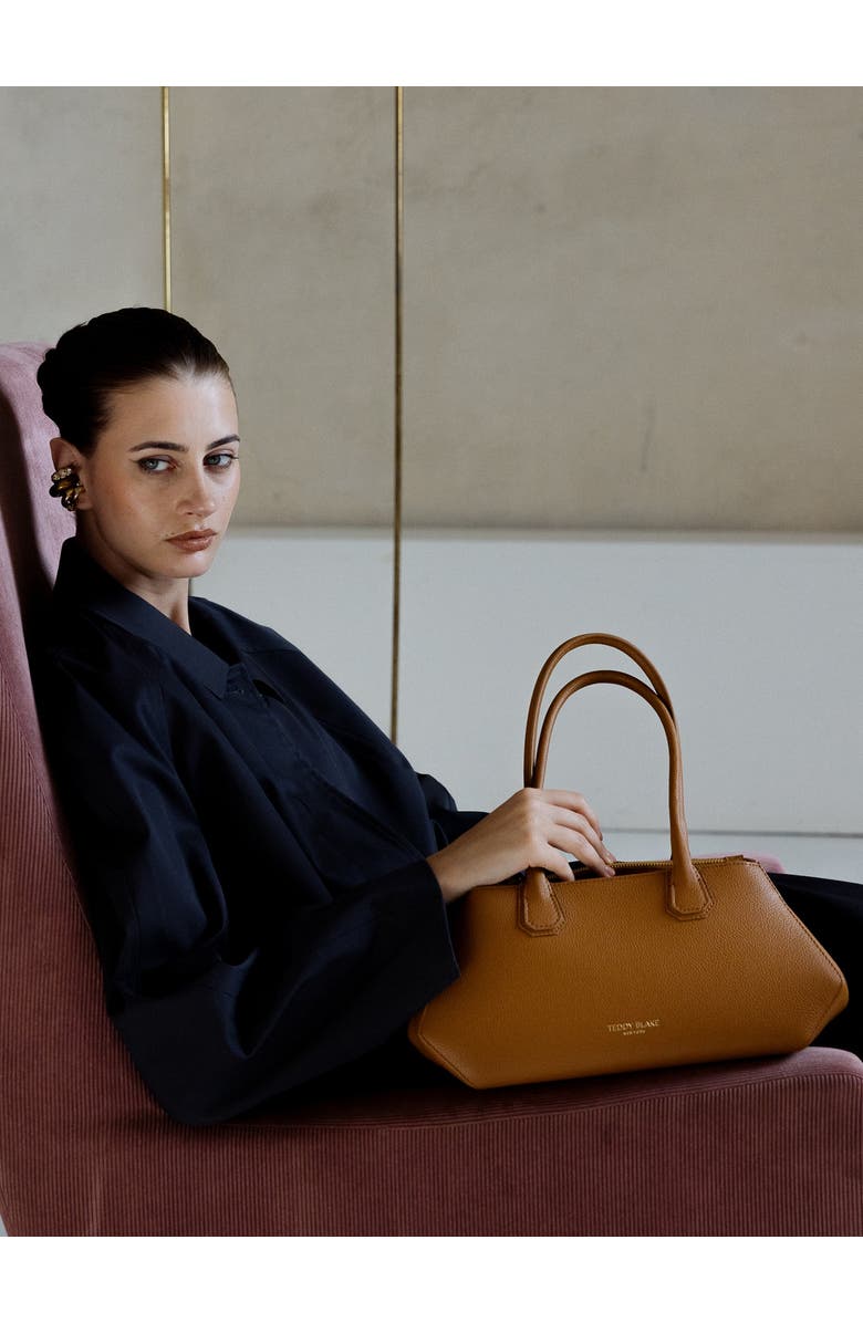 Teddy Blake Vera Low Dollarino 10", Alternate, color, Camelbrown