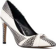 NEW YORK AND COMPANY Monique Twist Pump